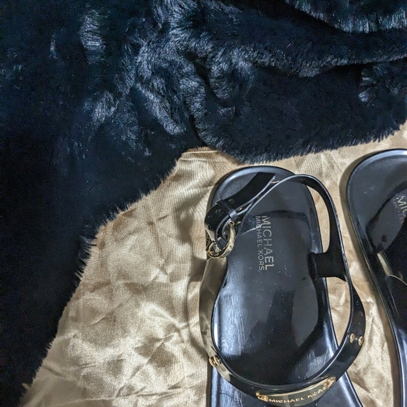 Michael Kors Jelly Sandals - Picture 3 of 6